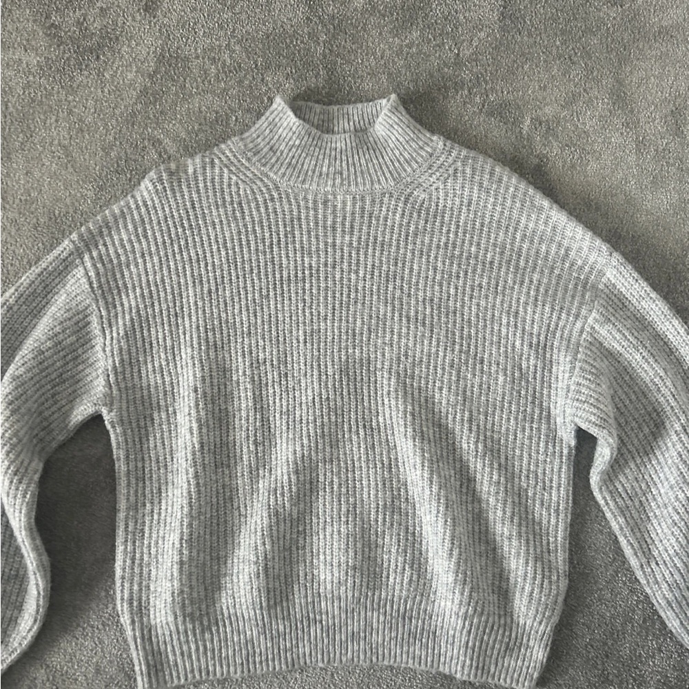 Topshop Light Gray Ribbed Turtleneck Sweater